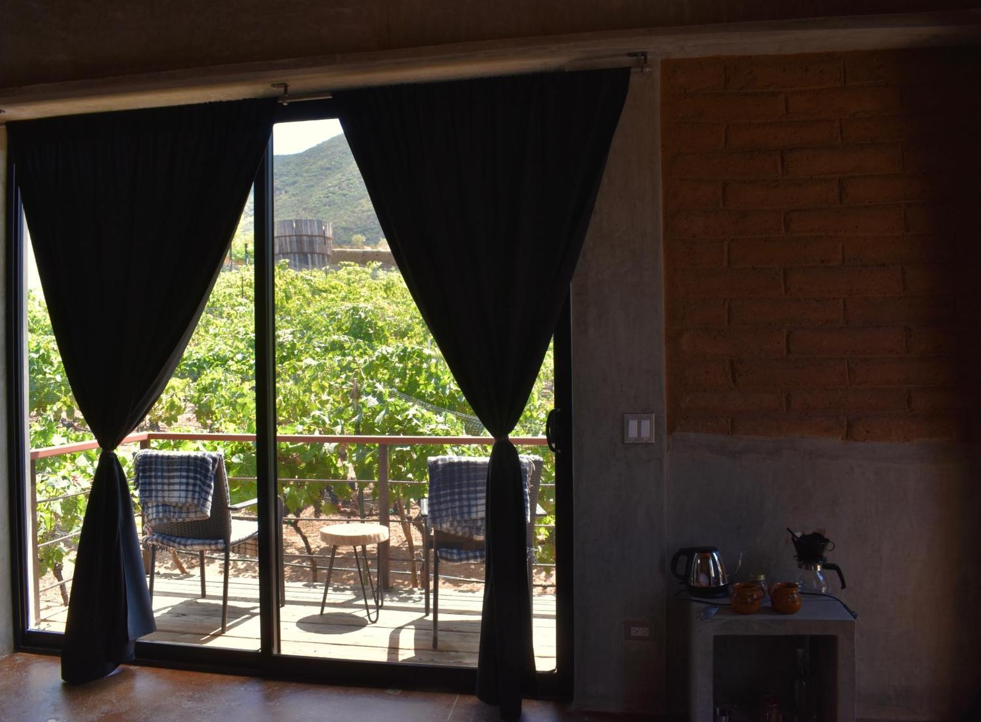 Uvauva Eco-Retreat Bed & Breakfast Вале де Гуадалупе Екстериор снимка